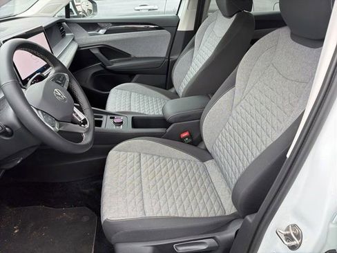 Used 2025 Volkswagen Tiguan S AWD/4WD image 8