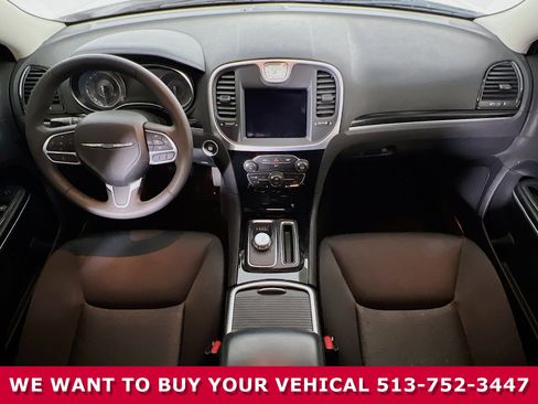 Used 2023 Chrysler 300 Touring w/ Sport Appearance Package image 18