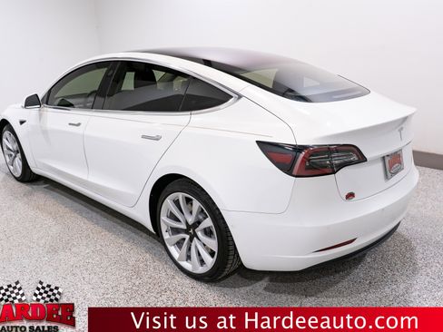 Used 2018 Tesla Model 3 Long Range image 3