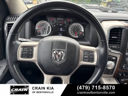 Used 2016 RAM 1500 Laramie w/ Convenience Group AWD/4WD image 28