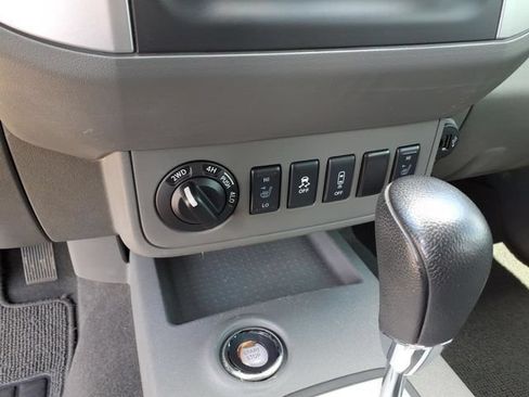 Used 2021 Nissan Frontier SV w/ Midnight Edition Floor Mats AWD/4WD image 21