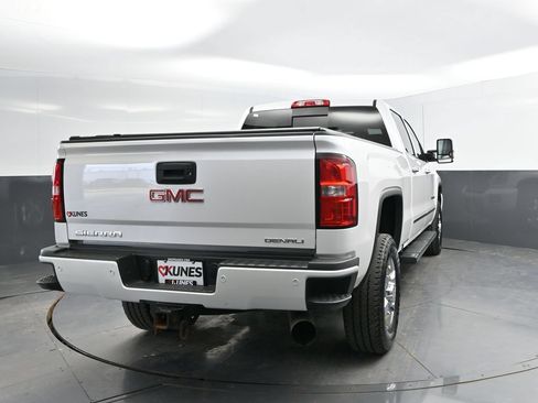 Used 2019 GMC Sierra 3500 Denali w/ Duramax Plus Package AWD/4WD image 7