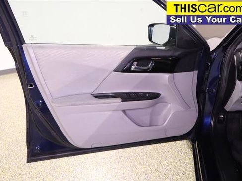Used 2016 Honda Accord LX image 26