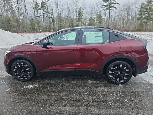New 2026 Nissan Leaf Platinum+ w/ Cargo Package (Platinum+) FWD image 2