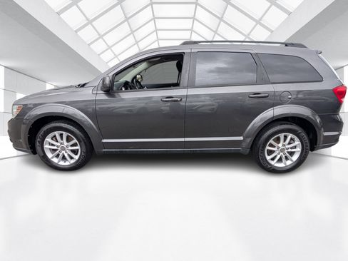 Used 2015 Dodge Journey SXT w/ Flexible Seating Group image 4