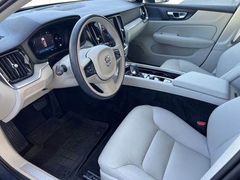 Used 2023 Volvo V60 B5 Cross Country Plus w/ Climate Package image 17