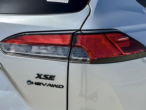 Used 2025 Toyota Corolla Cross AWD Hybrid w/ Convenience Package image 26