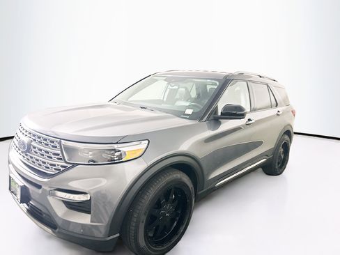 Used 2022 Ford Explorer Limited image 3