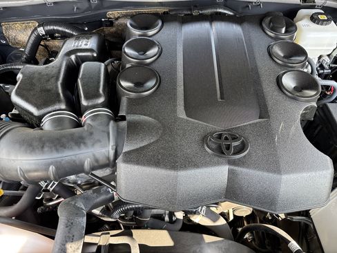 Used 2024 Toyota 4Runner SR5 Premium w/ Moonroof Package image 31