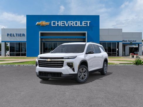 New 2026 Chevrolet Traverse LT w/ Driver Confidence Package FWD image 8