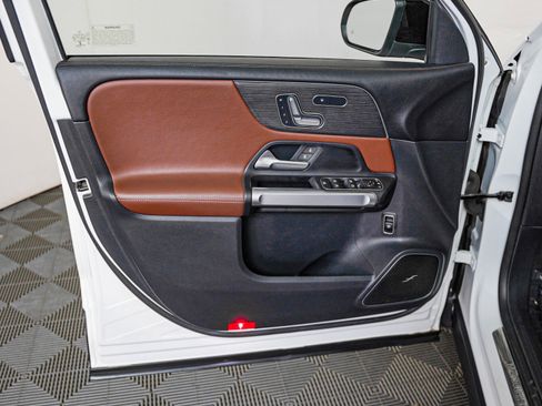 Certified 2023 Mercedes-Benz GLB 250 4MATIC image 24