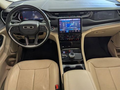 Certified 2022 Jeep Grand Cherokee L Limited w/ Luxury Tech Group II image 13