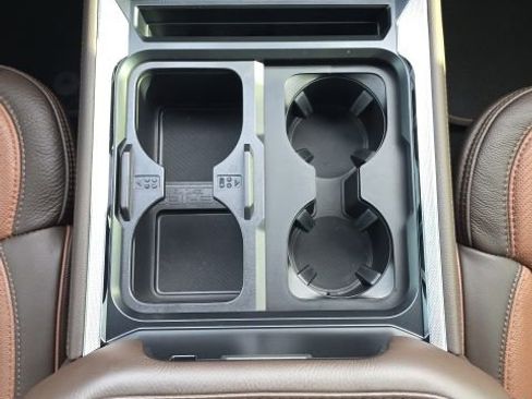 Used 2025 Ford F350 King Ranch w/ FX4 Off-Road Package image 38