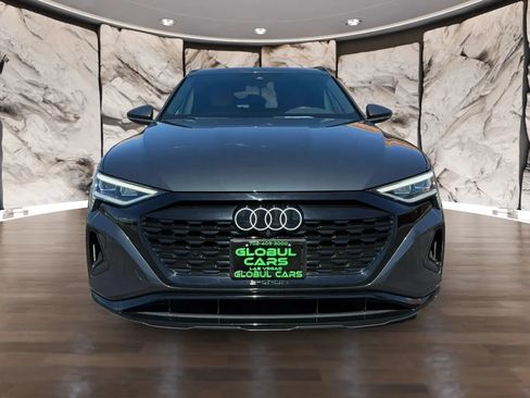 Used 2024 Audi Q8 e-tron Premium AWD/4WD image 3