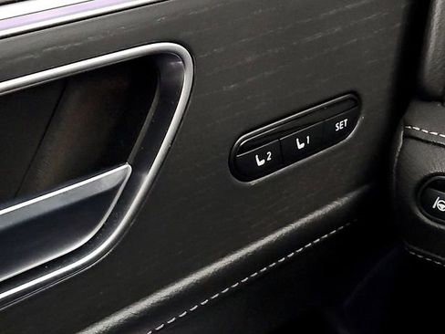 Used 2025 INFINITI QX80 Sensory image 29