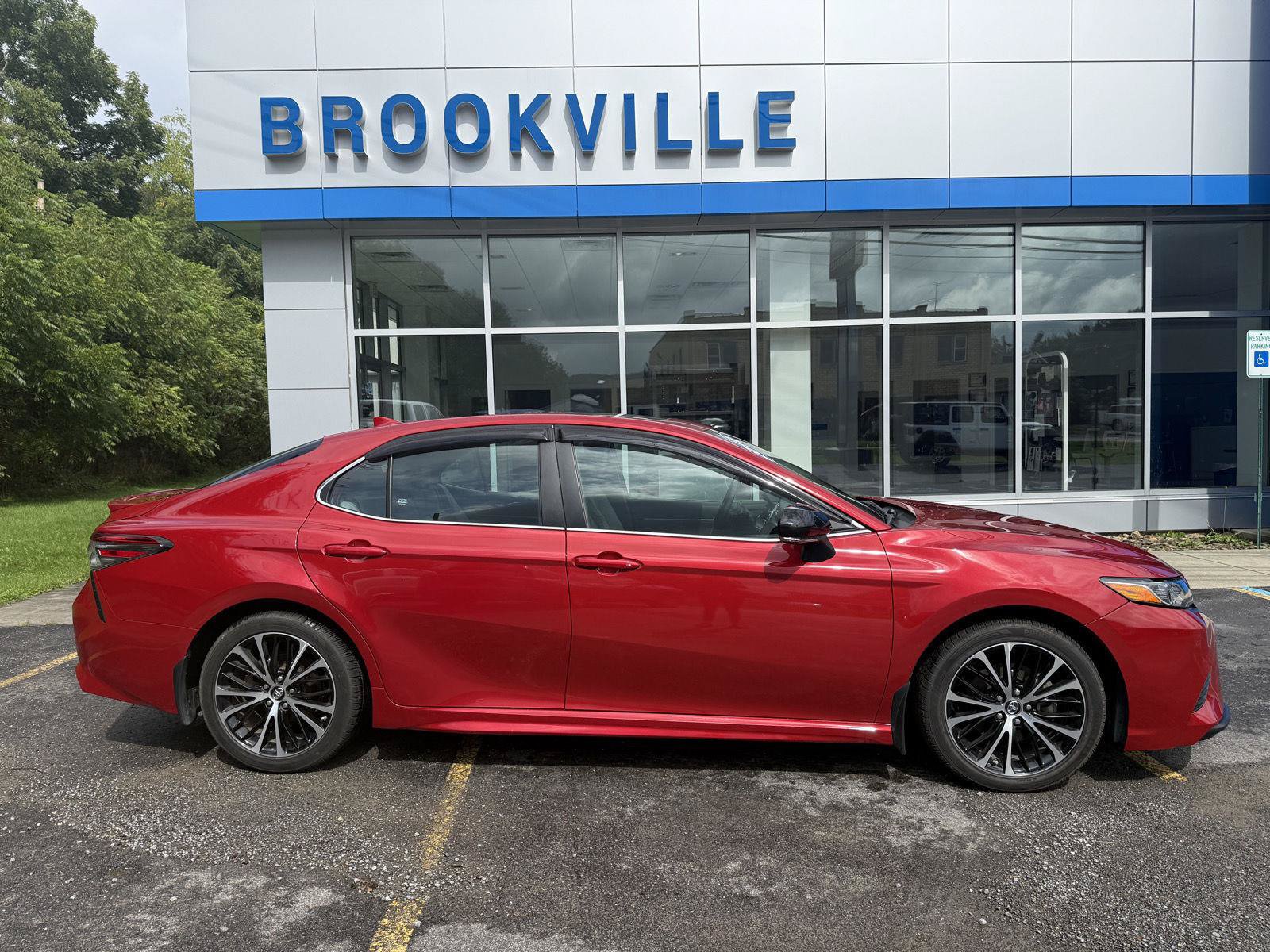 Used 2019 Toyota Camry SE w/ Audio Package FWD image 5