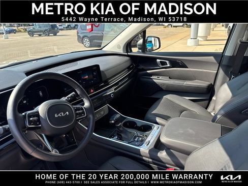Used 2025 Kia Carnival SX Prestige FWD image 15