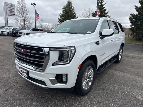 Used 2024 GMC Yukon SLT AWD/4WD image 8
