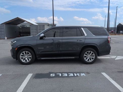 Used 2021 Chevrolet Tahoe Premier w/ Premium Package image 5
