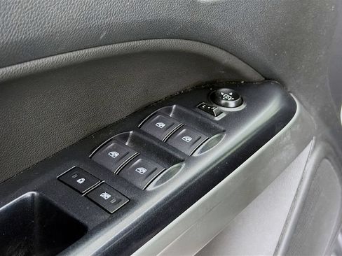Used 2022 Chevrolet Colorado ZR2 AWD/4WD image 22