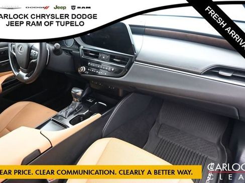 Used 2024 Lexus ES 250 w/ Premium Package AWD/4WD image 39