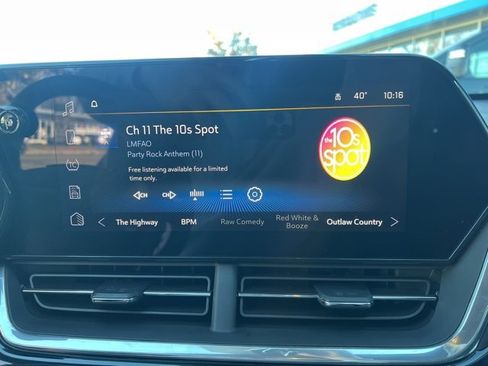 Used 2024 Chevrolet Trax RS w/ Driver Confidence Package image 14