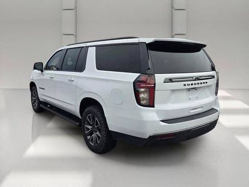 Certified 2022 Chevrolet Suburban Z71 w/ Off-Road Capability Package AWD/4WD image 3