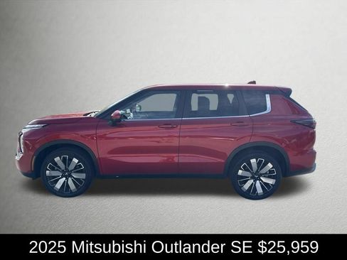 Used 2025 Mitsubishi Outlander SE AWD/4WD image 6