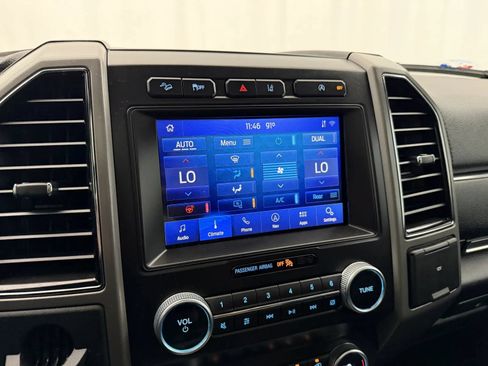 Used 2020 Ford Expedition XLT w/ Equipment Group 202A AWD/4WD image 26