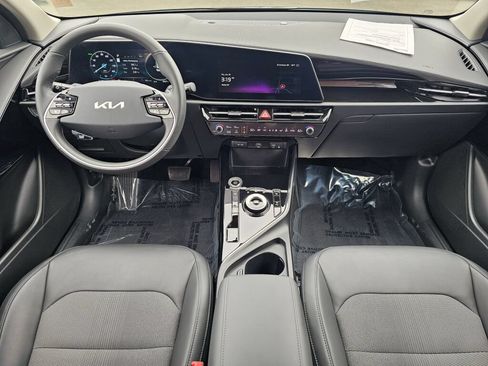 Certified 2025 Kia Niro Wind FWD image 9