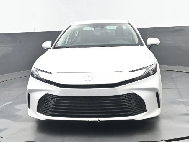 Used 2025 Toyota Camry LE w/ Convenience Package FWD image 5