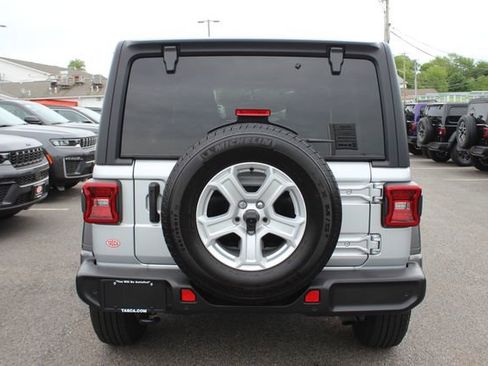 Used 2023 Jeep Wrangler Unlimited Sport AWD/4WD image 25