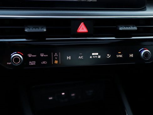 Used 2025 Kia K5 GT image 18