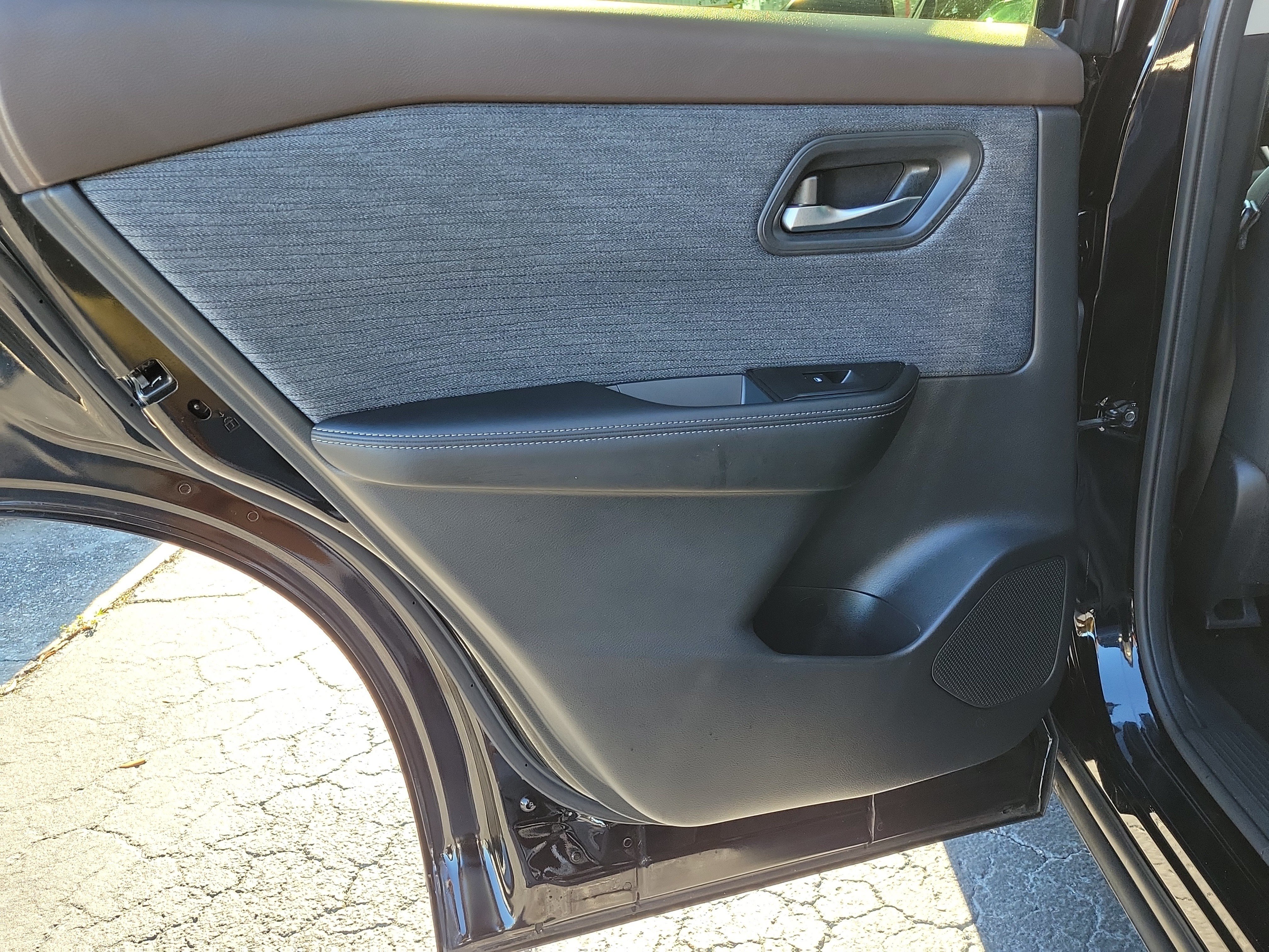 Certified 2023 Nissan Rogue SV FWD image 10
