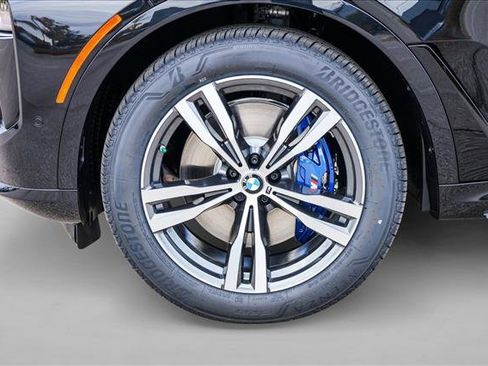 Used 2025 BMW X7 M60i AWD/4WD image 9
