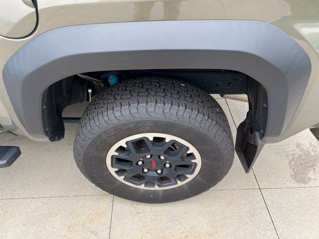 Used 2024 Toyota Tacoma TRD Off-Road w/ TRD Off Road Premium Package AWD/4WD image 11