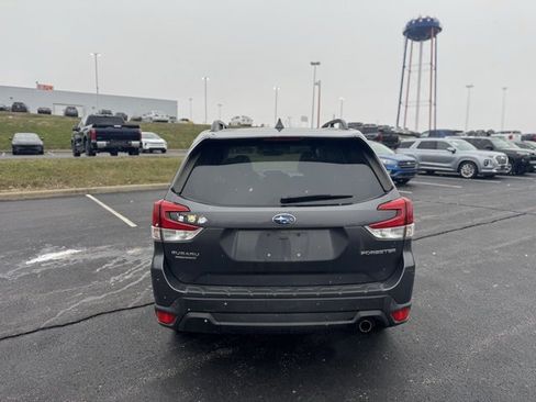 Used 2021 Subaru Forester Limited w/ Popular Package #3 image 4