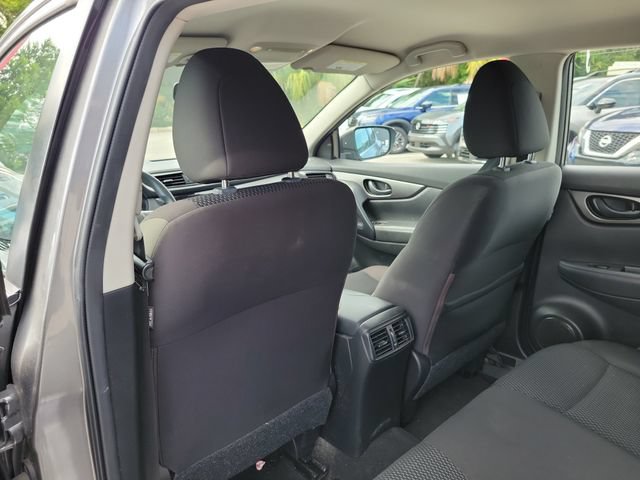 Used 2020 Nissan Rogue Sport S w/ Appearance Package FWD image 13