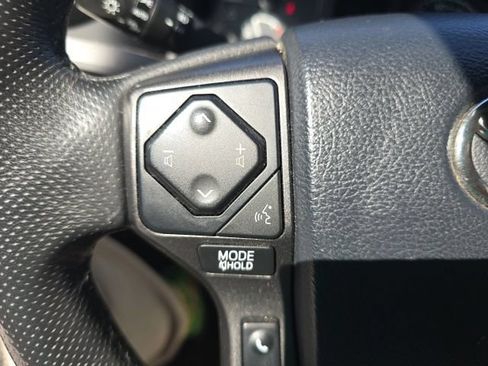 Used 2017 Toyota Tacoma TRD Off-Road AWD/4WD image 26