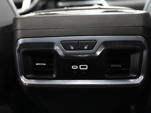 Used 2025 GMC Sierra 2500 Denali image 6