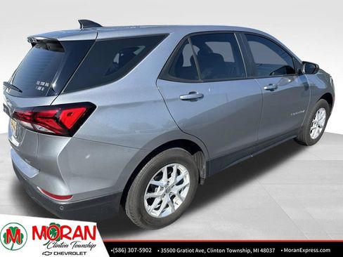 Used 2024 Chevrolet Equinox LS w/ Driver Confidence II Package AWD/4WD image 4
