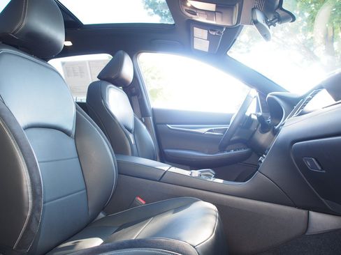Used 2025 INFINITI QX50 Sport AWD/4WD image 11