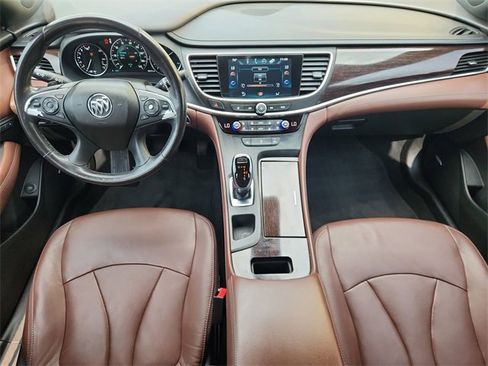 Used 2018 Buick LaCrosse Avenir image 20