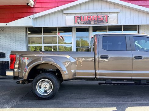 Used 2017 Ford F350 XL w/ STX Appearance Package AWD/4WD image 12