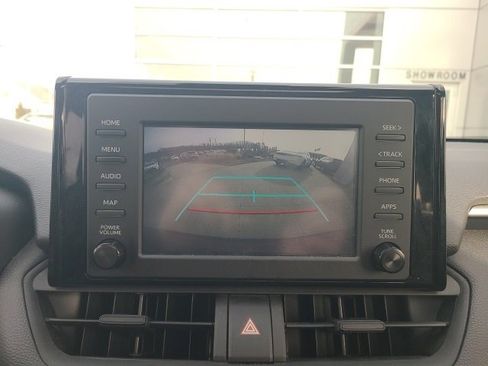 Used 2019 Toyota RAV4 XLE image 29