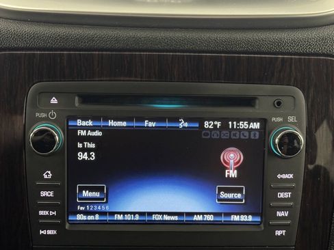 Used 2017 Chevrolet Traverse LT AWD/4WD image 37
