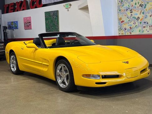 Used 2004 Chevrolet Corvette Convertible w/ Preferred Equipment Group RWD image 53