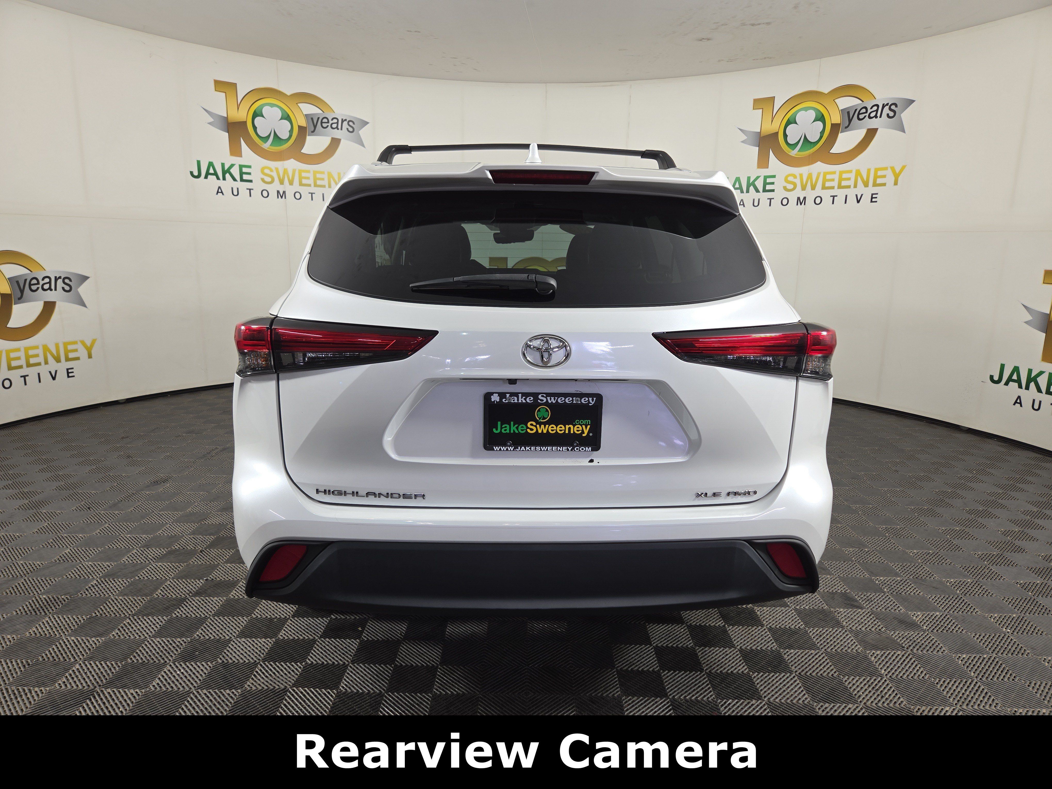 Used 2023 Toyota Highlander XLE AWD/4WD image 7