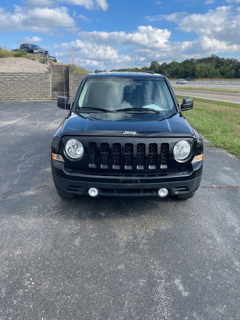 Used 2016 Jeep Patriot Latitude FWD image 8