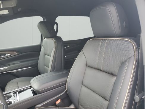 Used 2026 Chevrolet Traverse High Country image 31